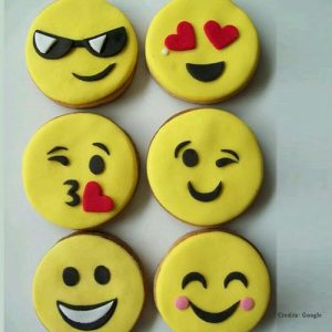 Cute Emoji Cupcakes pune