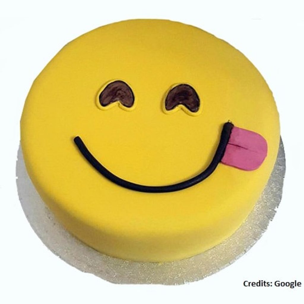 Торт улыбнись. Торт смайлик. Торт улыбка. Тортик с улыбкой. Тортик в виде смайлика.